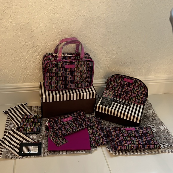 STEVEN WILSON for HENRI BENDEL POP ART TRAVEL COLLECTION - Picture 11 of 11